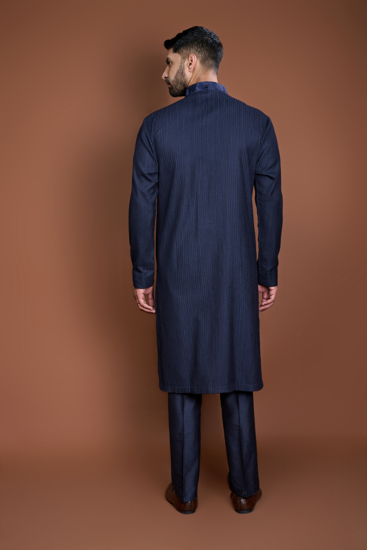 Dark blue pintucks and thread texture kurta set
