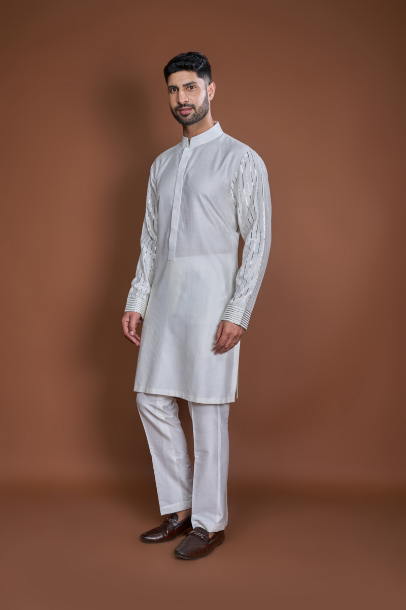 Off white thread textured bandi kurta set