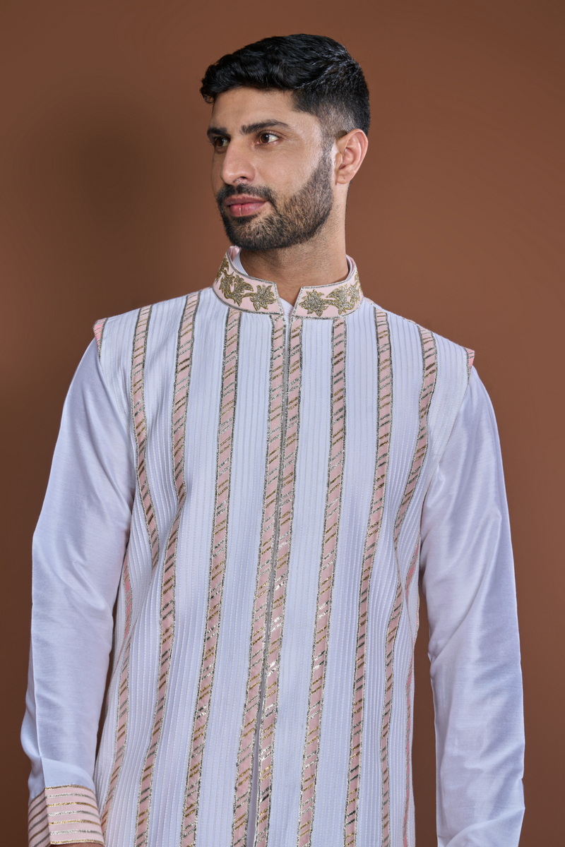 Off white peach zari textured bandi kurta set