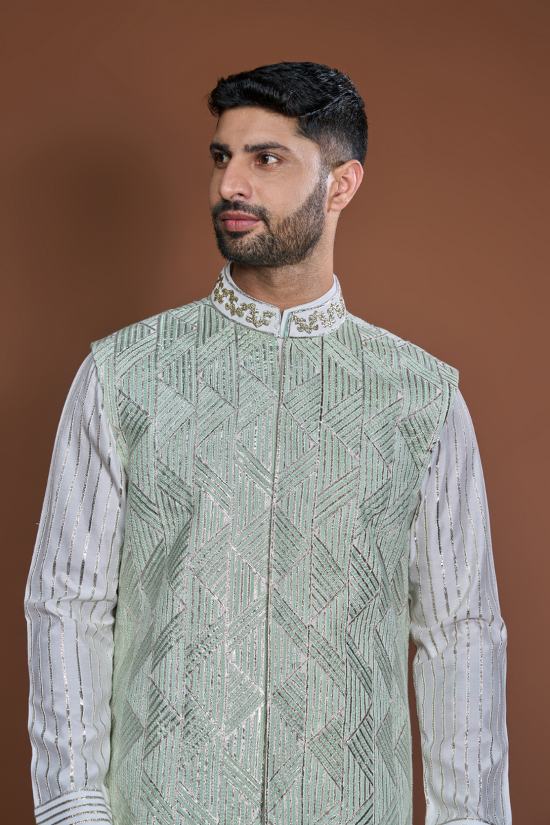 Off white thread textured bandi kurta set