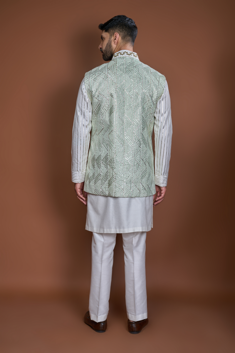 Off white thread textured bandi kurta set