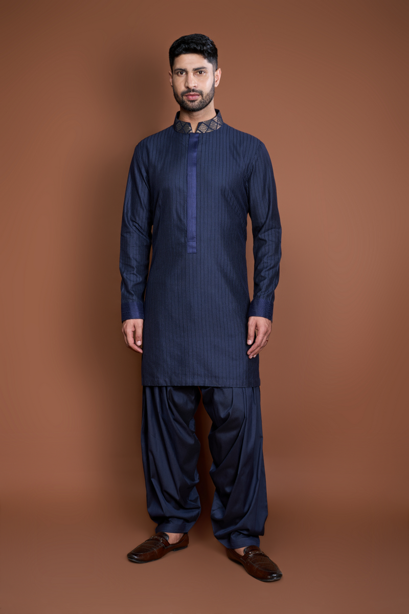 Dark blue thread textured kurta set