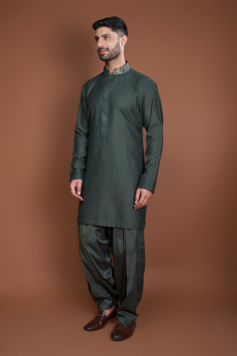 Dark green thread textured kurta set