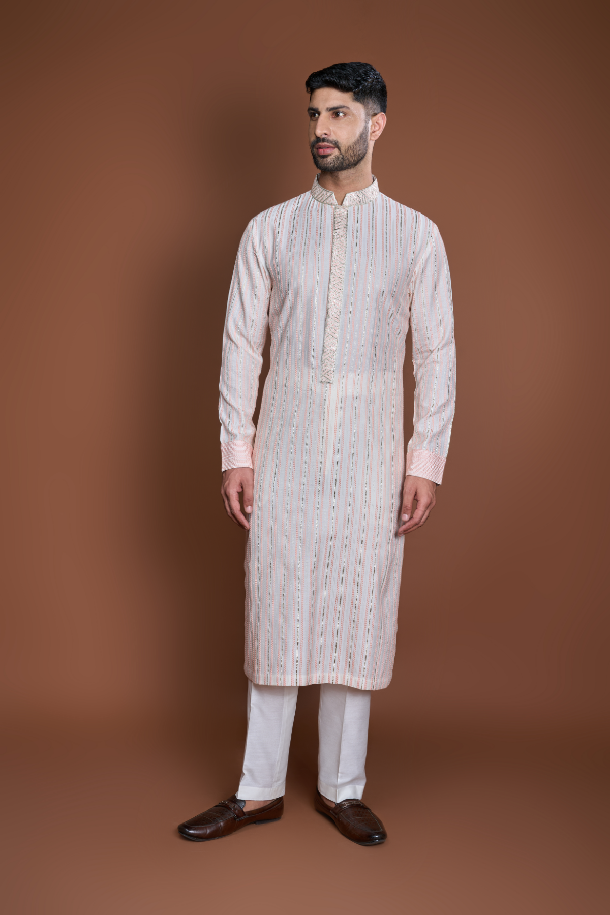 Off white peach zari texture kurta set