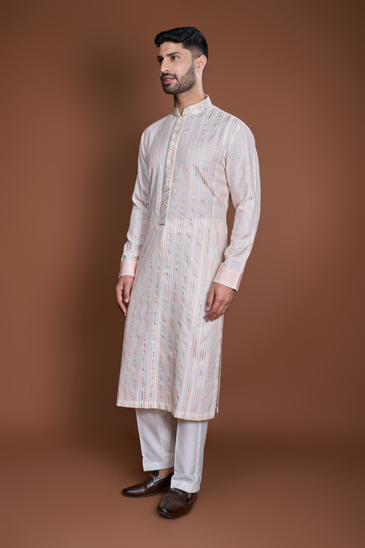 Off white peach zari texture kurta set
