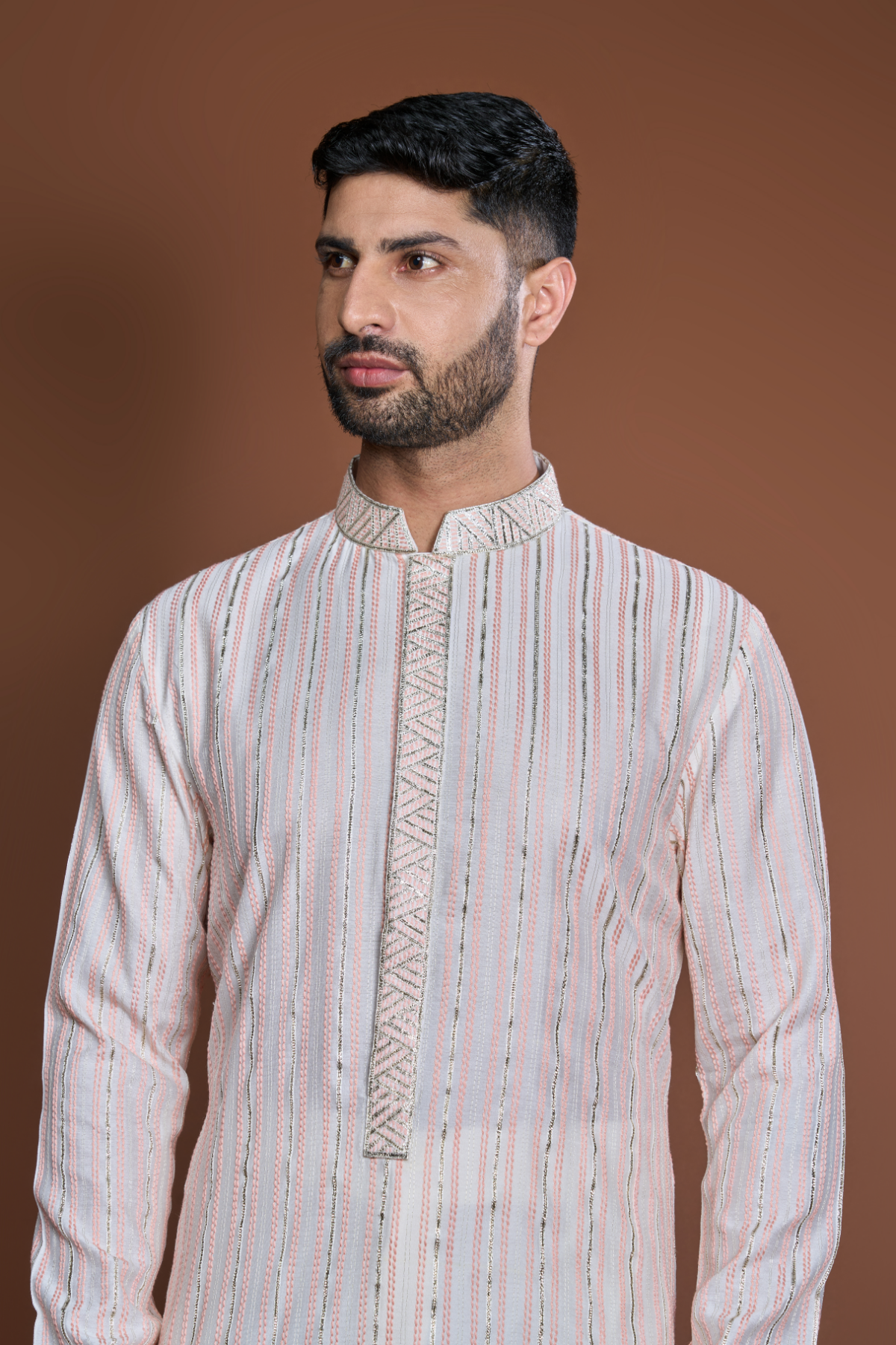 Off white peach zari texture kurta set