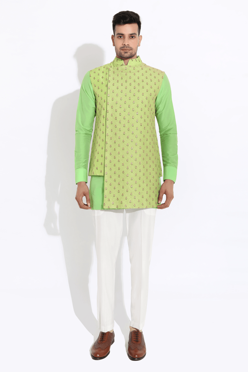 Bright green bandi, Green kurta,off-white aligarhi - Kunal Anil Tanna